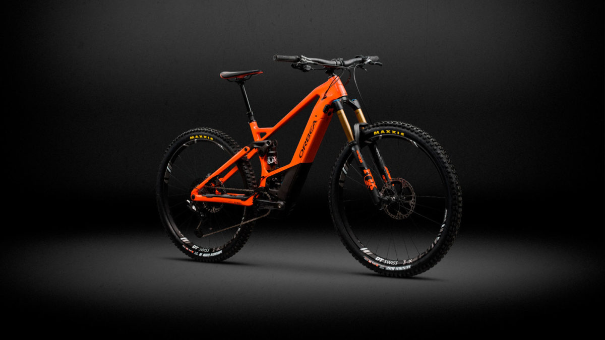 WILD_FS_MLTD_FondoGris-ebike-wild-montana-velo1